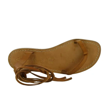 Hecho a mano sandalias de tiras planas de cuero marrón