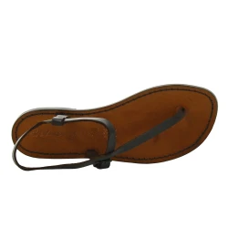 Sandalias planas piel marrón oscuro para mujer artesanales