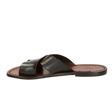 Claquettes en cuir marron pour femme artisanales