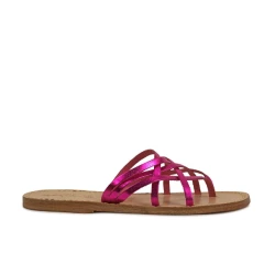 Zapatillas de damas tanga de cuero laminado fucsia