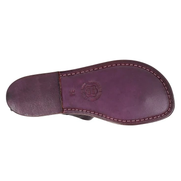 Tongs sandales pour femme travaillé à la main en cuir prune