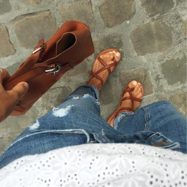 Sandales spartiates pour femme en cuir vieilli travaillé à la main