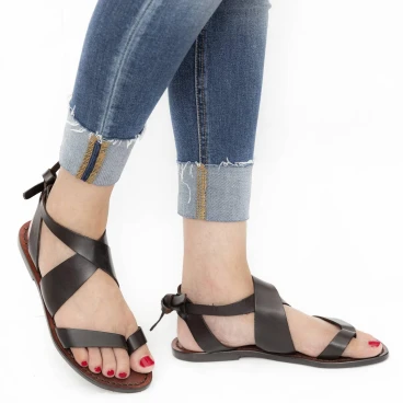 Sandalias de las mujeres en marrón oscuro cuero hecho a mano en Italia