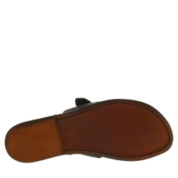 Sandalias de cuero de color marrón para mujeres