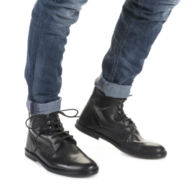 Men's black leather ankle boots handmade in Italy