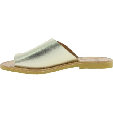 Handgefertigte Slip-On Tanga sandalen für Damen aus gold laminiertem Kalbs leder