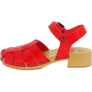 Zuecos para mujer de madera con parte superior de jaula en cuero rojo