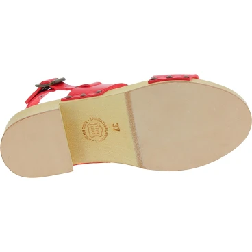 Zuecos mujer de madera con correa de piel rojo