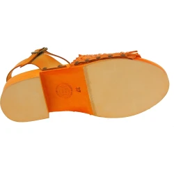 Zueco tacón de madera naranja con banda de cuero tejido