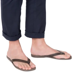 Tongs homme en cuir boue artisanal fait en Italie