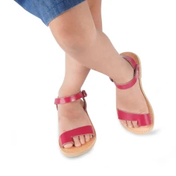 Sandales tongs pour fille en cuir de veau fuchsia avec fermeture à boucle