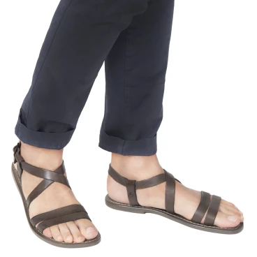 Sandali uomo in pelle color fango fatti a mano in Italia
