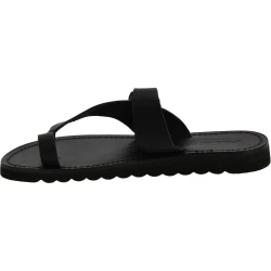 Handmade thong slippers in black leather with buckle