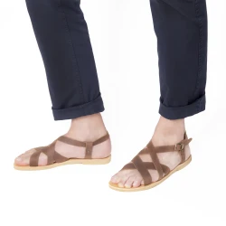 Men's handmade thong sandals in brown nubuck leather