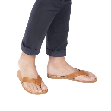 Sandales tongs hommes artisanales en cuir marron