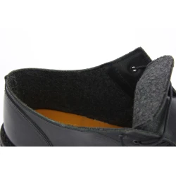 Women's black leather low top shoes with winter lining