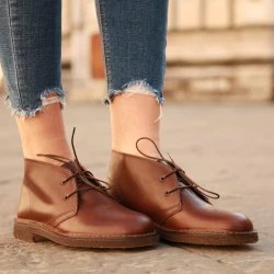 Botas desierto para mujer de cuero marrón oscuro Hecho a mano en Italia