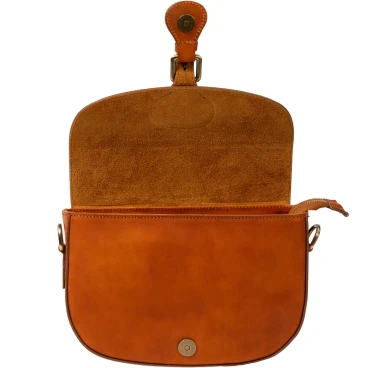 Bandolera en piel marron de curtición vegetal 100% artesanal
