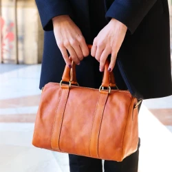 Handcrafted bowling bag in calf leather made in Tuscany