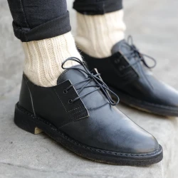 Women's black leather low top shoes with winter lining