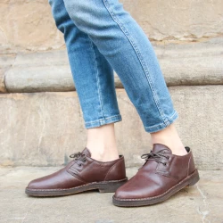 Damenhalbschuhe aus dunkelbraunem echtleder mit Lammfutter