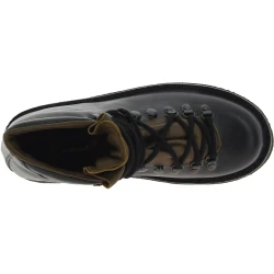 Women's mountain boot in black leather with crepe sole
