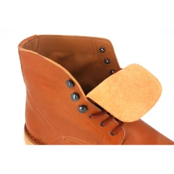 Stivaletti da uomo in pelle color cuoio con fodera invernale