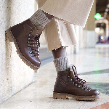 Handmade hiking boots in dark brown vegetable-tanned leather