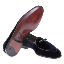 Mocasín belga en terciopelo azul oscuro y charol hecho a mano por Fratelli Borgioli