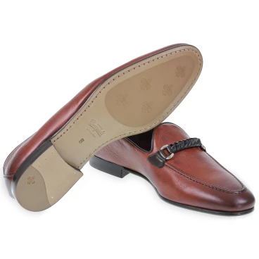 Men's loafer in brick-colored leather with braided loop