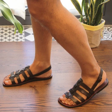 Sandalias jaula para hombre en piel marrón oscuro