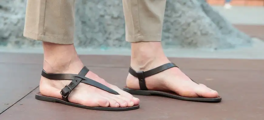 mens flip flops sandals